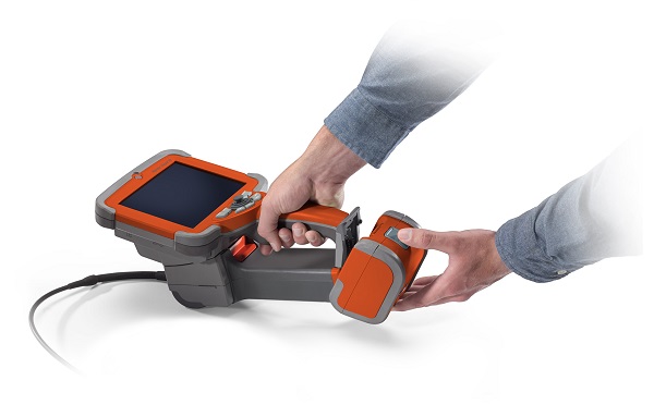 安装工业内窥镜电池