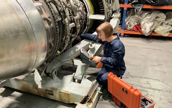 使用 Everest MViQ+ 检查发动机